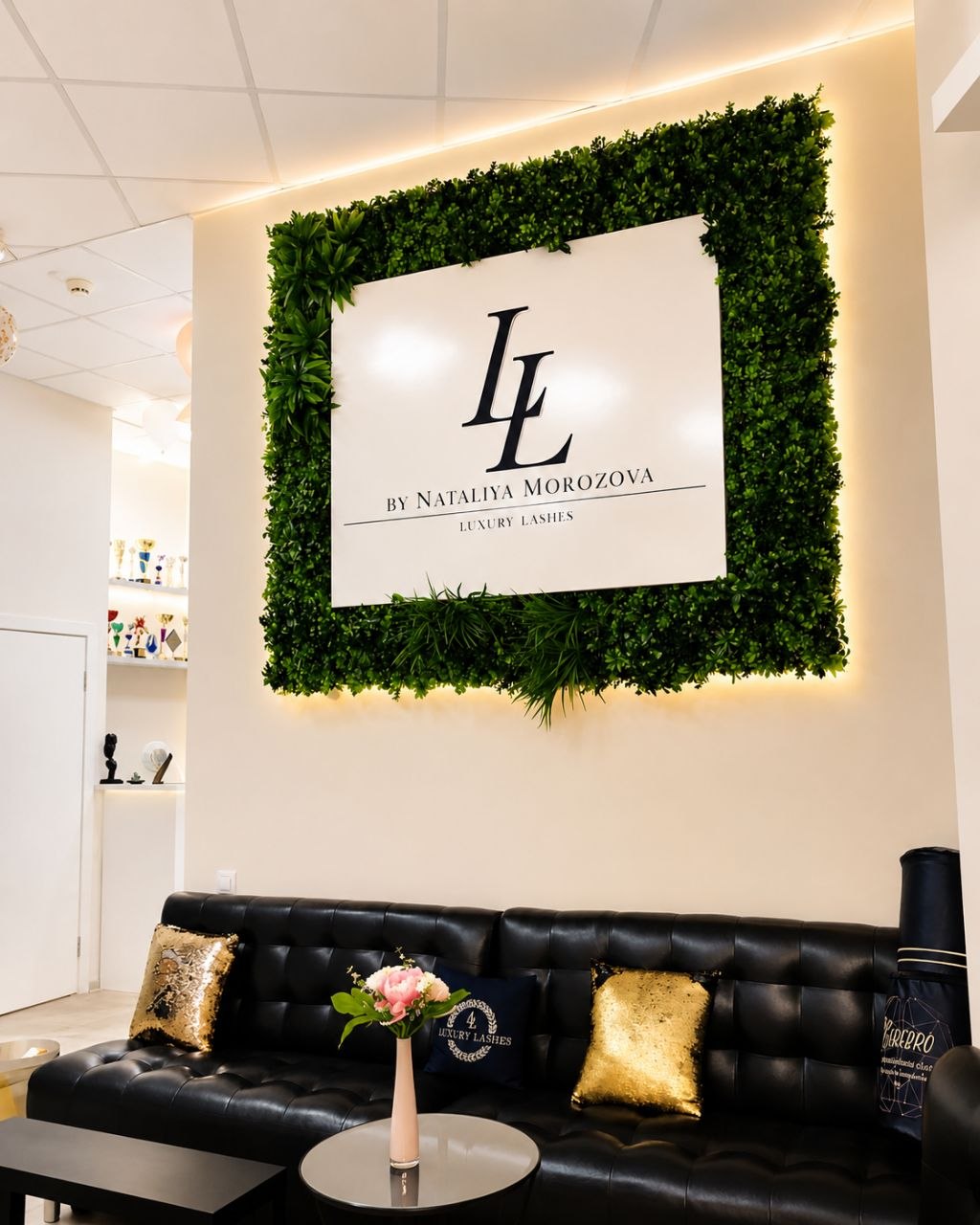 Студия наращивания ресниц Luxury Lashes в Москве